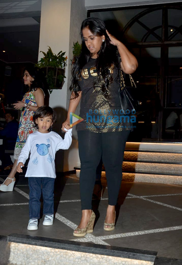 aayush sharma and arpita khan spotted at sanchos restaurant in bandra 2