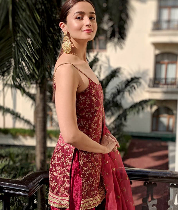 Alia Bhatt in Sabyasachi for the Kolkata Film Festival (3)
