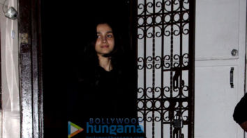 Alia Bhatt snapped at Shankar Mahadevan’s dubbing studio
