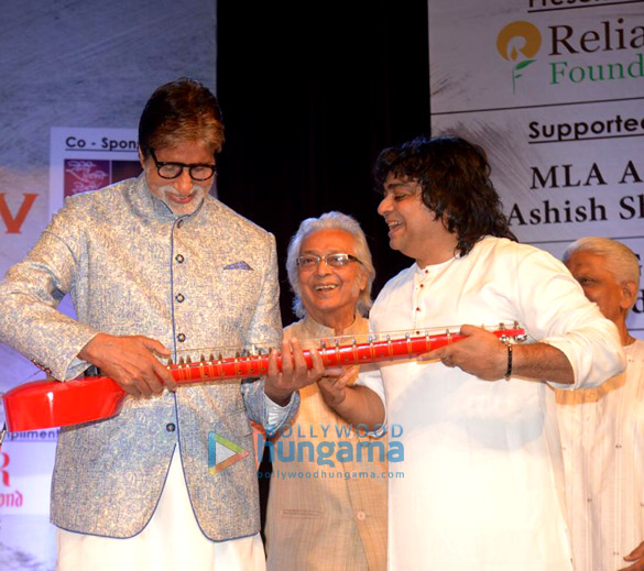 amitabh bachchan snapped at the launch of kartick kumar foundation 1