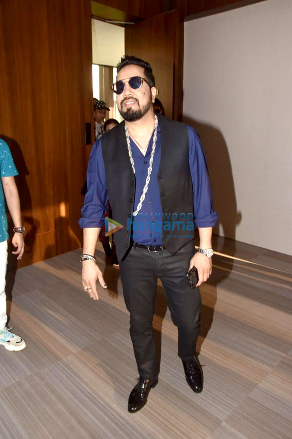 armaan malik amaal mallik and others snapped at dabboo maliks tum pukaar lo video launch 3