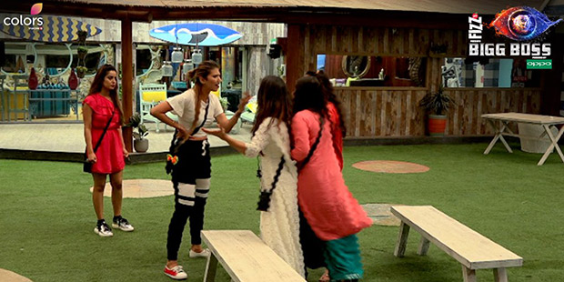Bigg Boss 12 Somi threatens to BREAK Jasleen's face, says she has no existence without Anup Jalota in the house
