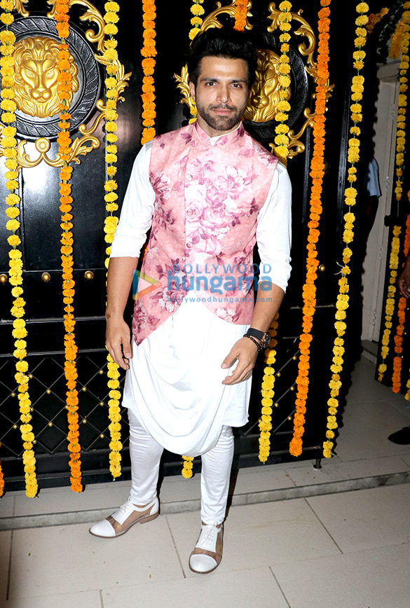 celebs grace ekta kapoors diwali bash 28