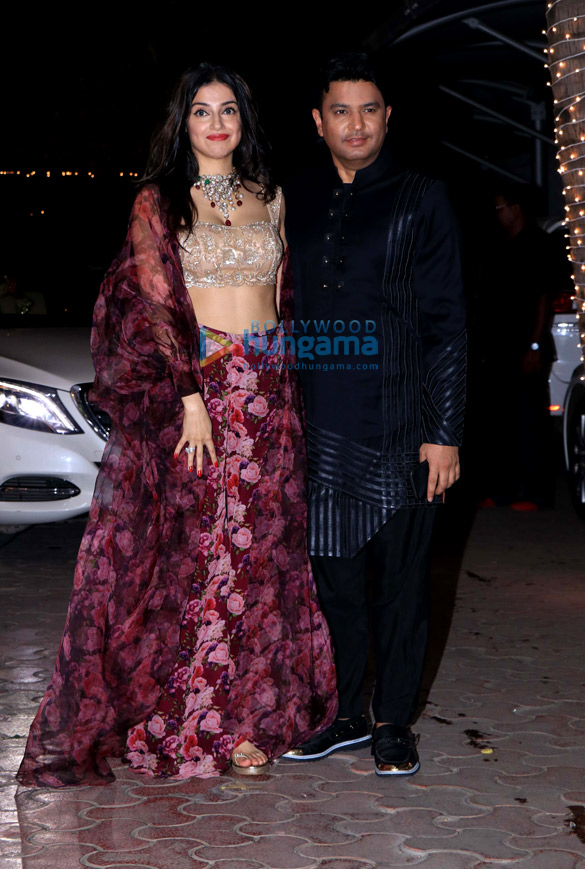 celebs grace shilpa shettys diwali party 14