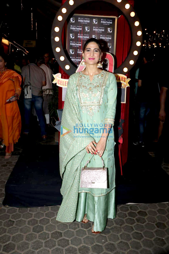 celebs grace the prithvi film festival 3