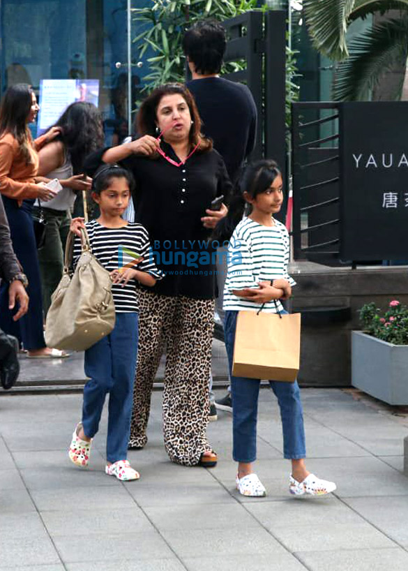 farah khan snapped with her kids at yauatcha in bkc 4