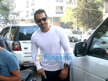Harshvardhan Rane and Kim Sharma spotted at Sequel in Bandra