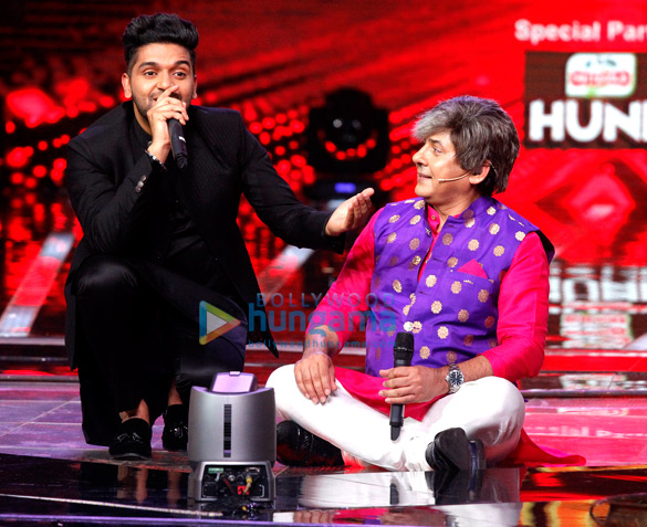 himesh reshammiya guru randhawa and neha bhasin snapped on sets of the reality show love me india 2 2