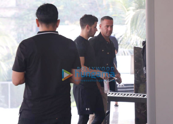 joe jonas and nick jonas arrive at a mumbai hotel 1