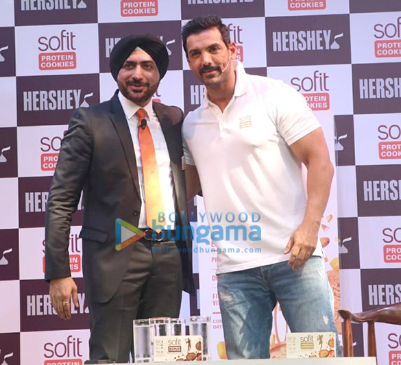 john abraham snapped at hersheys event 2