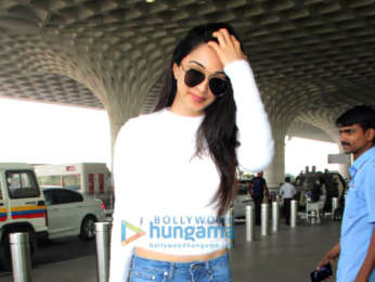 Kajol and Kiara Advani and others snapped at the airport
