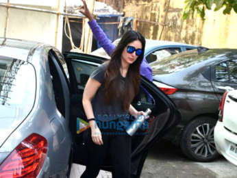 Kareena Kapoor Khan spotted outside the gym in Bandra