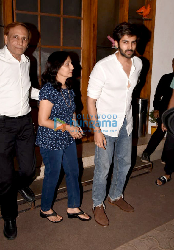 kartik aaryan snapped in mumbai 1 3