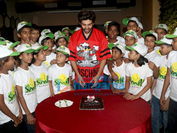 Kartik Aaryan snapped spending Children’s Day with kids from Smile Foundation at Smash