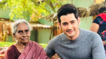 Maharshi – Mahesh Babu meets his 106 year old fan all the way from Rajahmundry on the sets of his film