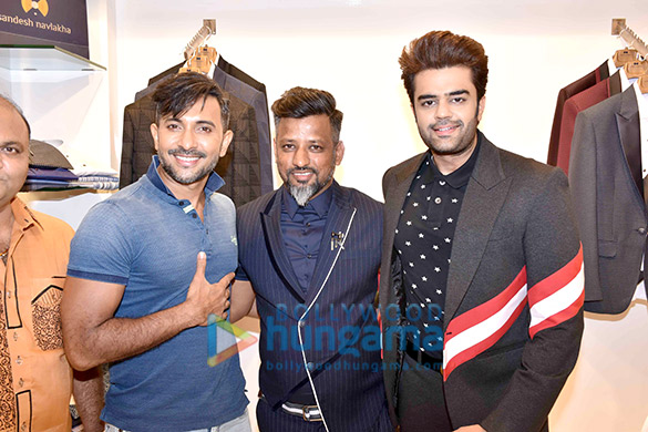 maniesh paul graces the launch of first flagship store of sandesh navlakha 3