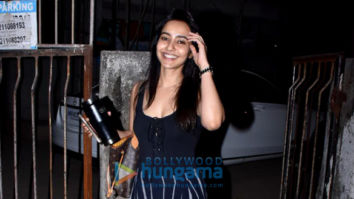 Neha Sharma spotted at Kromakay salon in Juhu