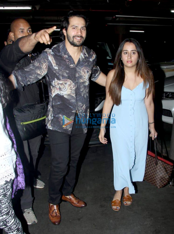 pooja hegde ameesha patel abhishek bachchan and others snapped at the airport 008 1