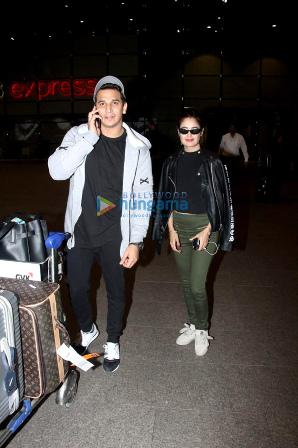pooja hegde elli avrram anil kapoor and others snapped at the airport 002 2