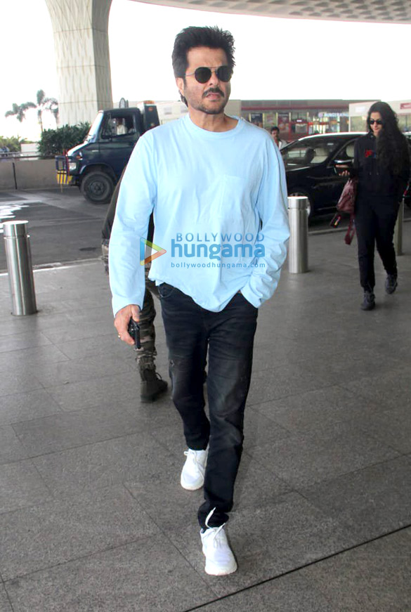 pooja hegde elli avrram anil kapoor and others snapped at the airport 3
