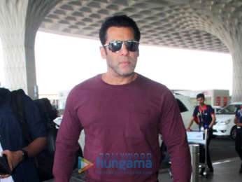 Ranveer Singh, Deepika Padukone, Parineeti Chopra and others snapped at the airport