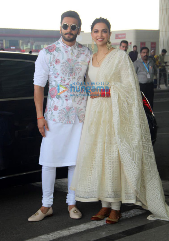 ranveer singh and deepika padukone snapped at the airport 9