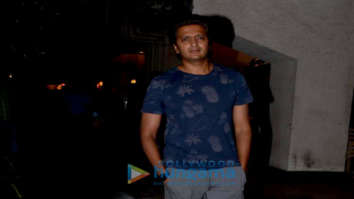 Riteish Deshmukh snapped in Khar