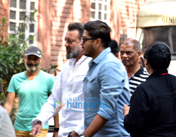sanjay dutt and sophie choudry spotted in bandra 3