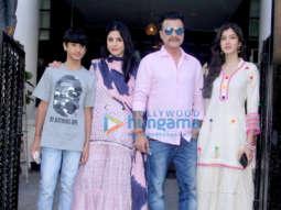 Sanjay Kapoor snapped with her family in Juhu