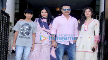 Sanjay Kapoor snapped with her family in Juhu