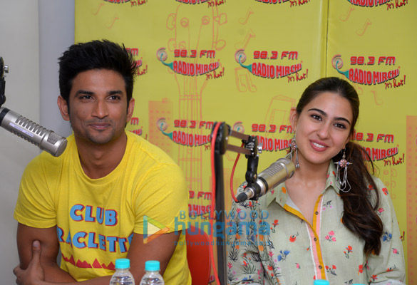 sara ali khan and sushant singh rajput promote kedarnath at 98 3 fm radio mirchi 3