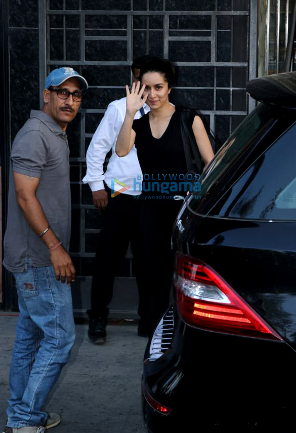 shraddha kapoor spotted at a gym in bandra 6