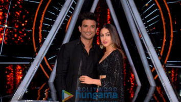Sushant Singh Rajput and Sara Ali Khan snapped on sets of Indian Idol promoting their film Kedarnath