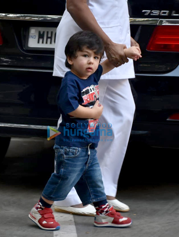 taimur ali khan and tusshar kapoors son laksshya spotted in bandra 4