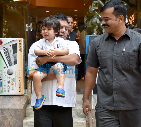 taimur ali khan snapped at a music instrument shop in bandra 5