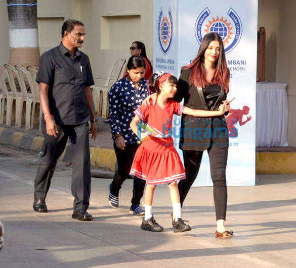 aaradhya bachchan aishwarya rai bachchan abhishek bachchan gauri khan snapped at dhirubhai ambani international school annual day 2018 1