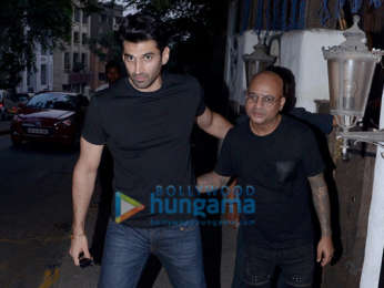 Aditya Roy Kapur snapped at Hakim Aalim’s salon in Bandra