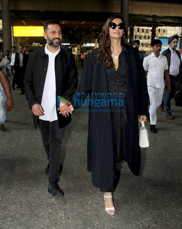 akshay kumar twinkle khanna alia bhatt and others snapped at the airport 6