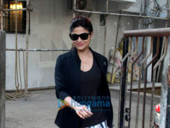 Alia Bhatt, Ameesha Patel and others snapped at Kromakay in Juhu