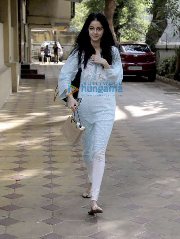 ananya pandey spotted after salon session in bandra 3