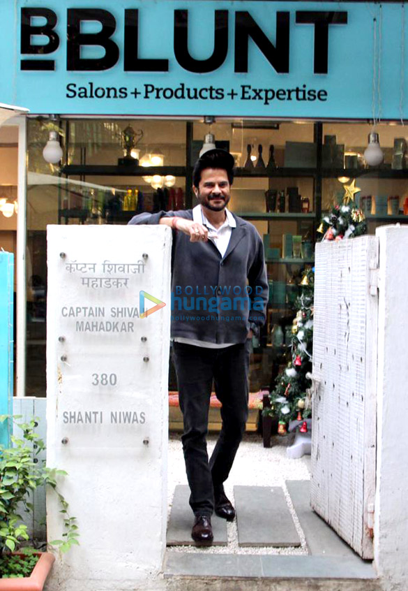 anil kapoor spotted at bblunt 2 2