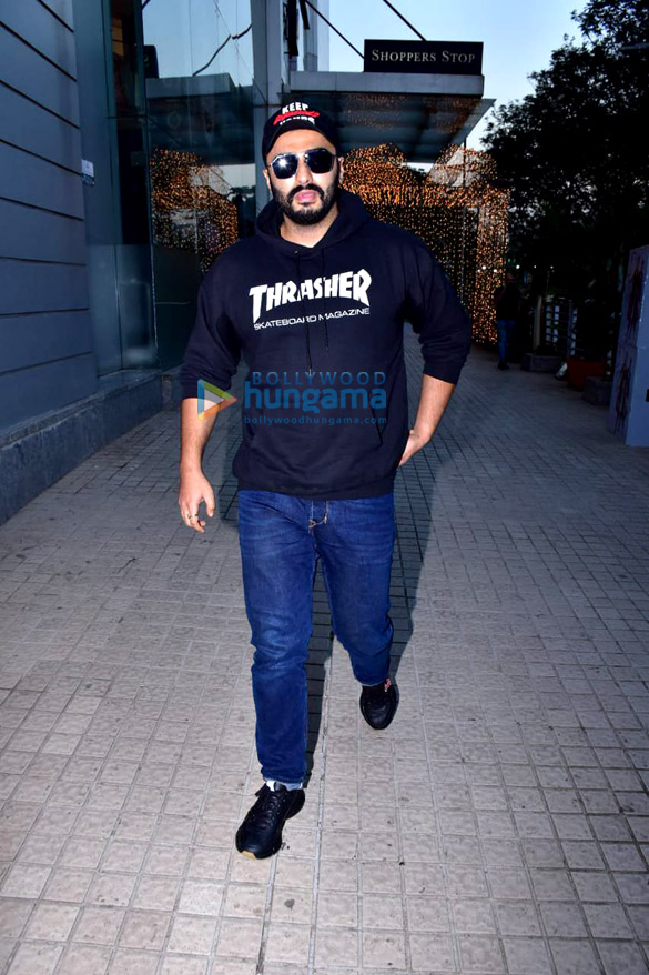 Arjun Kapoor and Rohit Dhawan spotted at Juhu PVR Arjun Kapoor and Rohit Dhawan spotted at Juhu PVR
