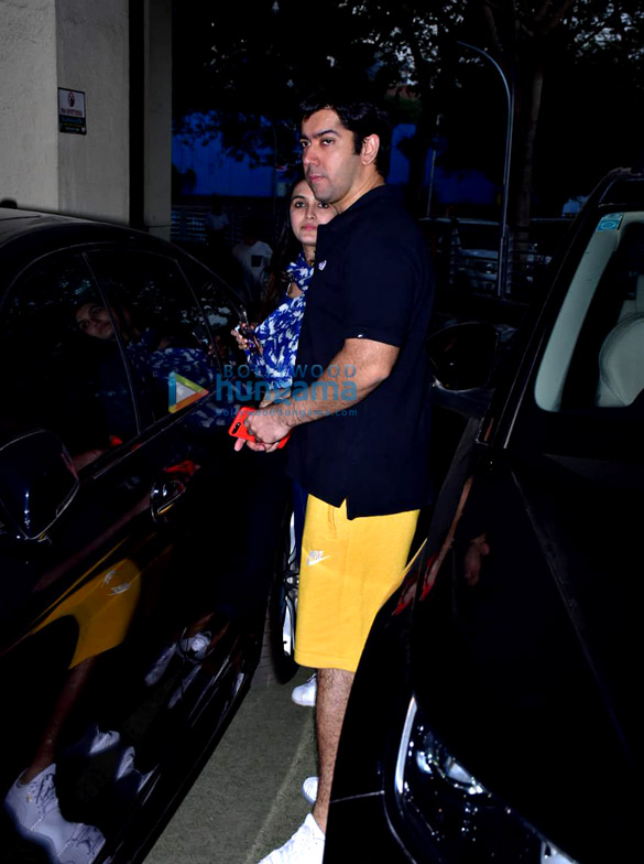 arjun kapoor and rohit dhawan spotted at juhu pvr 4