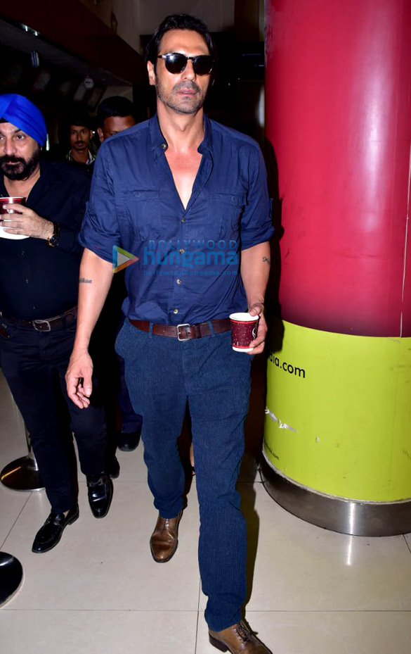 Arjun Rampal spotted at Imax, Wadala Arjun Rampal spotted at Imax, Wadala