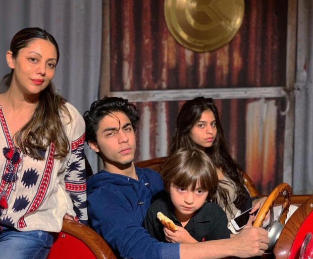 Aryan, Suhana and AbRam Khan pose as MOMMY Gauri Khan’s pet designs (see pic)