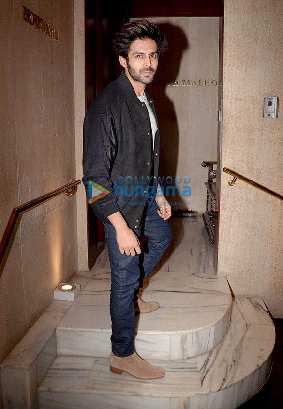 celebs attend manish malhotras house party 6