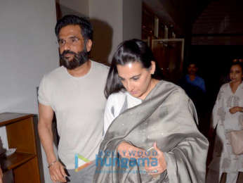 Celebs attend prayer meet of late Nana Chudasama