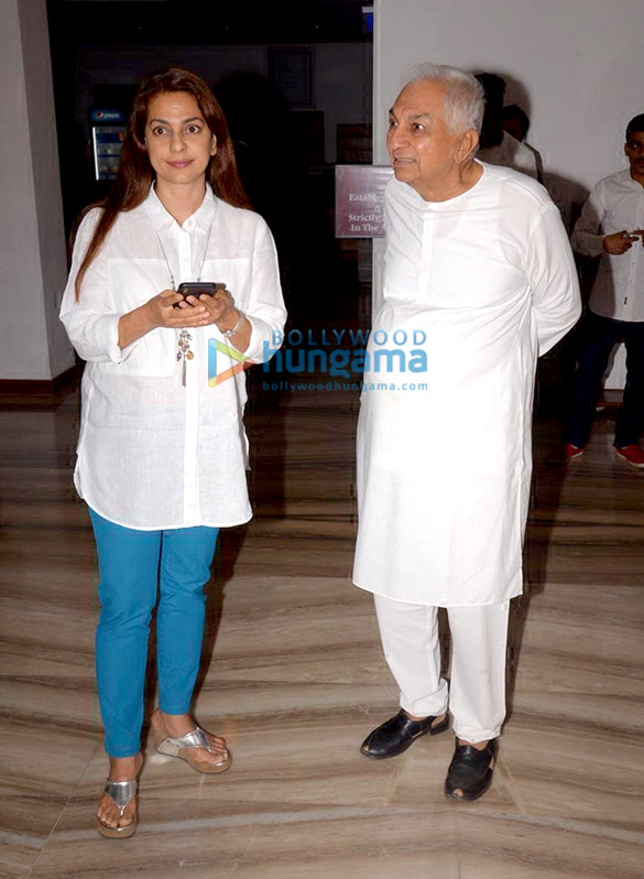 celebs attend prayer meet of late nana chudasama 6