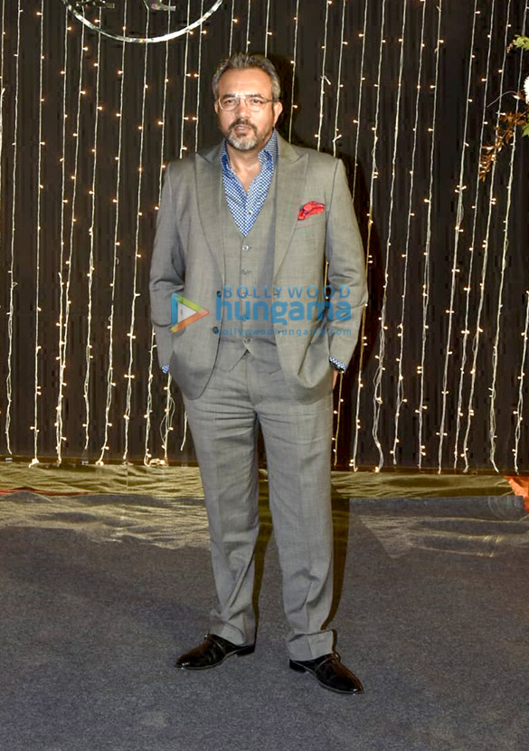 celebs grace nick jonas and priyanka chopras wedding reception 6