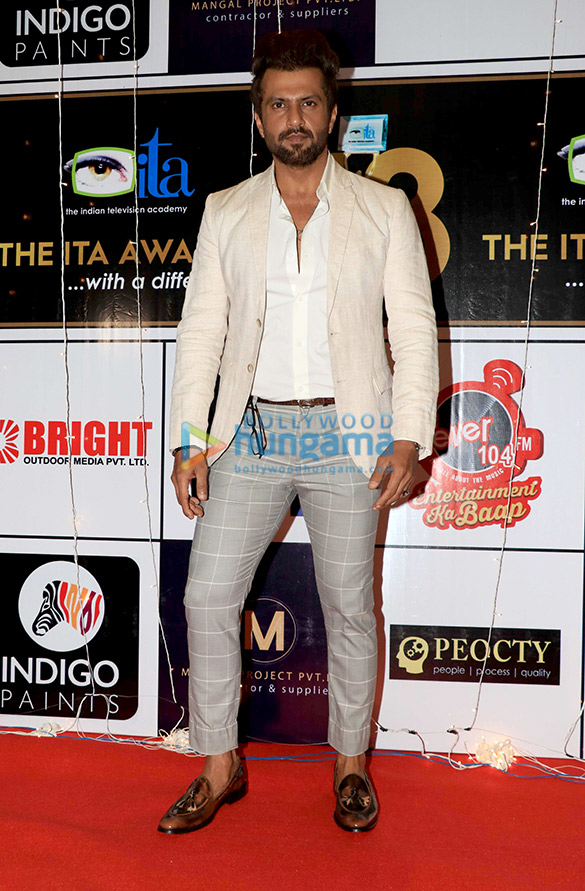 celebs grace the 18th ita awards 2018 25